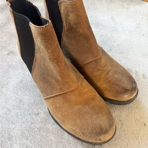 Sorel Tan Leather Ankle Boots